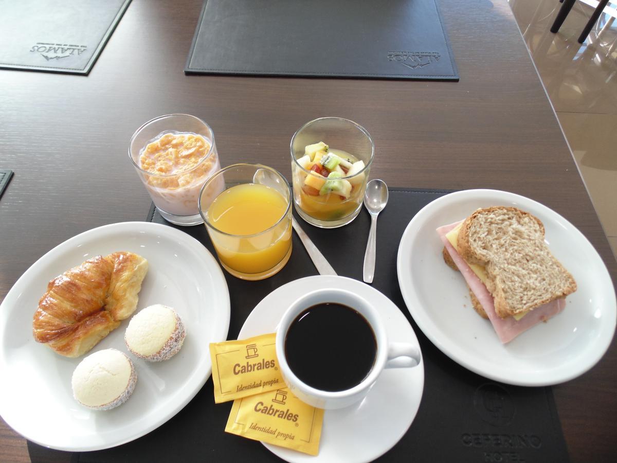 Ceferino Hotel ซานบิเซ็นเต ภายนอก รูปภาพ